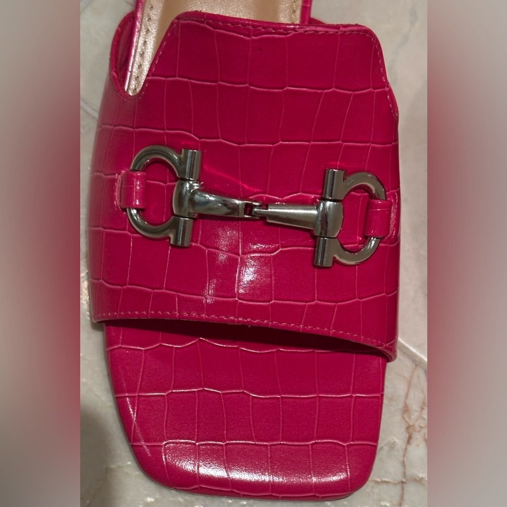 Croc Embossed Block Sandals - Picture 4 of 5